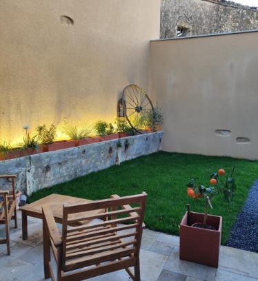Lapenne House | le logis des abeilles