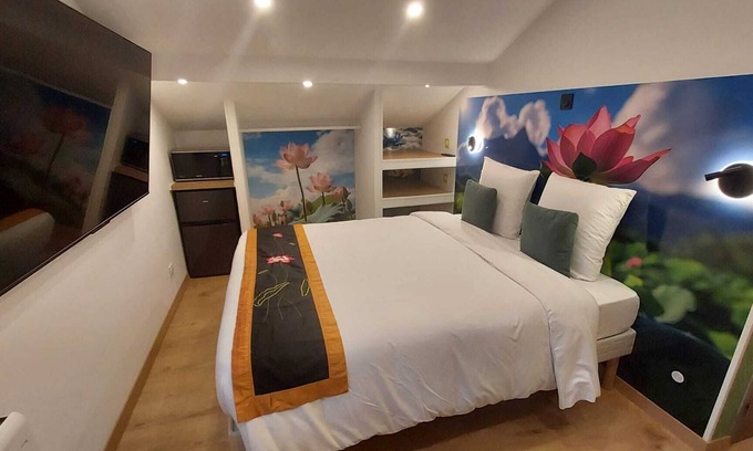 Albertville House | Le Lotus Blanc