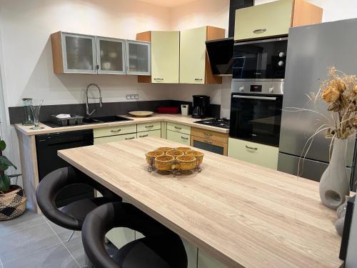 Lassay-les-Chateaux Apartment | Le Lys