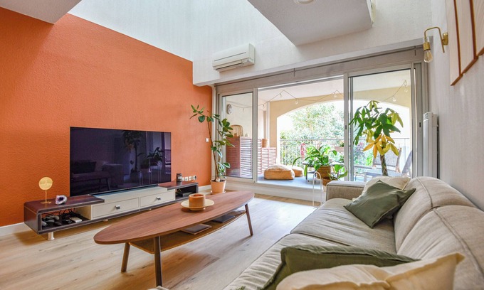 1st Arrondissement Apartment | Le Mages - Appart 2 ch avec terrasse et parking