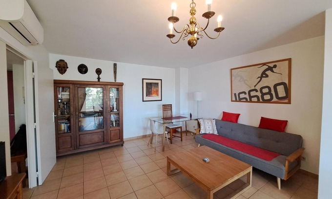 Gares Apartment | "Le Majestic" Very large T2 Clim & Fibre 5 min from St Roch station downtown