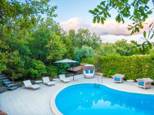 Ragalna Villa | Le Male Terre Etna