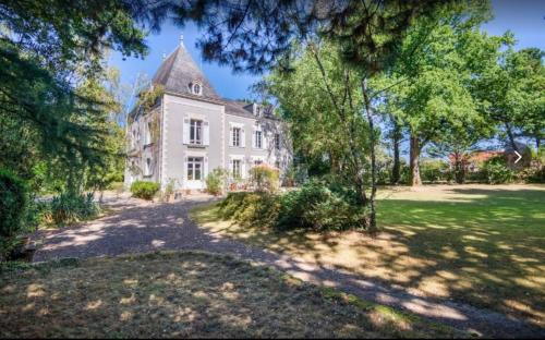 Saint-Sebastien-sur-Loire Villa | Le manoir de la Plume 10min de Nantes centre ville