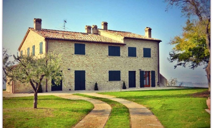 Montelabbate Apartment | Le Marche | Stylish luxury accommodation in the countryside great view and pool