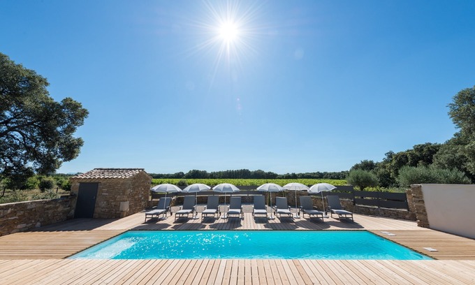 Suze-la-Rousse Apartment | Le Mas des Aracil 2 - Appt climatisé avec piscine