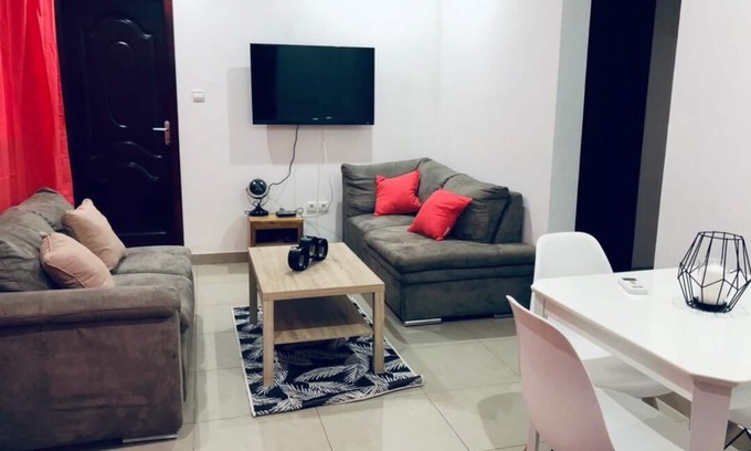 Lome House | Le Miami - Bright, modern apartment with WIFI
