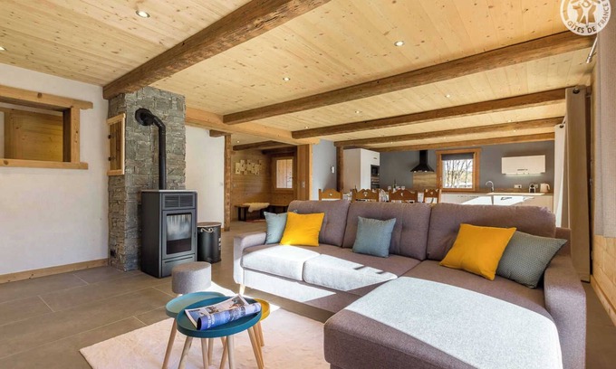 Queige House | LE MONT - QUEIGE - Gîte