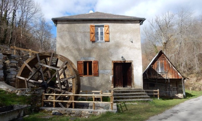 Seix House | Le Moulin d'Alice, a haven of calm and greenery in the heart of the Ariège Pyrenees