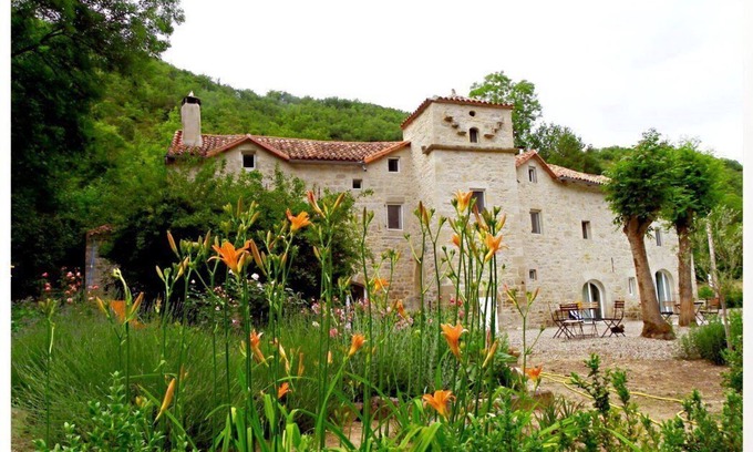 Saint-Jean-et-Saint-Paul House | Le Moulin de Gauty - bed and breakfast