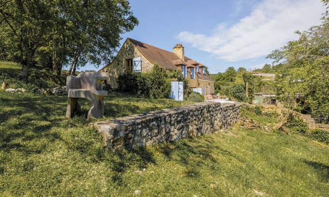 Saint-Pompont House | Le Mouton qui Rit, renovated historical farmhouse with pool and stunning view
