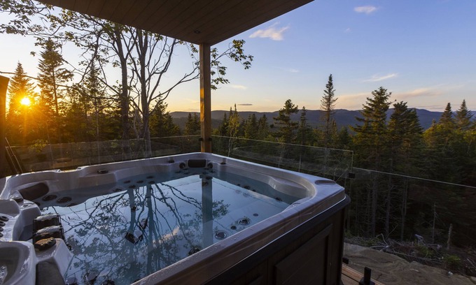 Lac Beauport Ski Chalet | Le Nørr - Maelström (CITQ #302901)