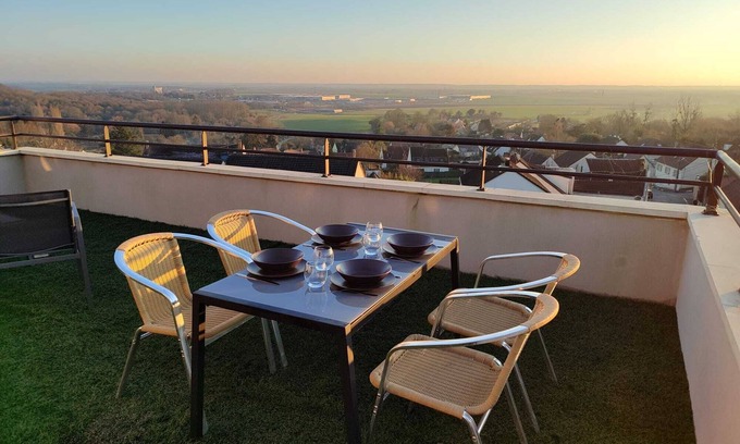 Dammartin-en-Goele Apartment | Le Panorama, 15 minutes from CDG, between Eurodisney and Parc Astérix.