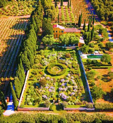 Cucuron House | Le Pavillon de Galon