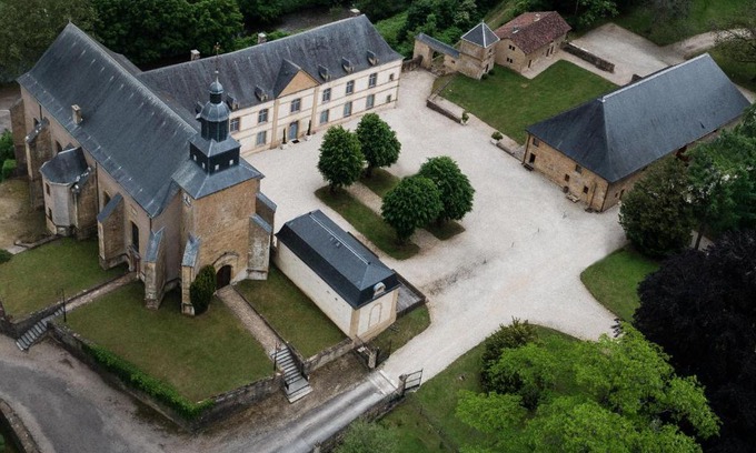 Cons-la-Grandville Apartment | Le Pavillon du Prieure