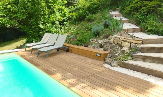 Saint-Martin-de-Castillon Villa | Le Petit Paradis, villa and pool at the foot of the Luberon