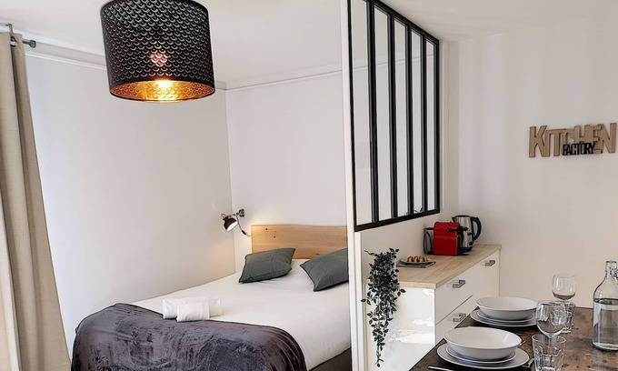 Grand Clement Apartment | Le Petit Balzac - Joli Studio Villeurbanne