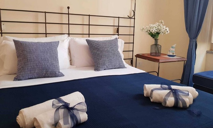 Rione Duomo Apartment | Le Petit Bouganville Guesthouse