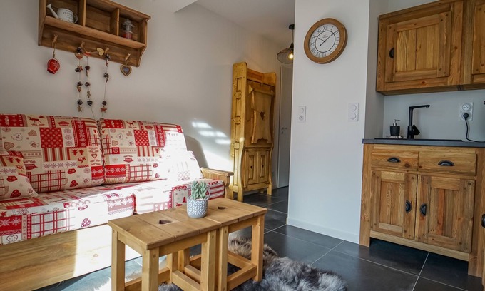 Chaparon Apartment | Le Petit Chalet - Cosy studio in Lathuile for 2 people