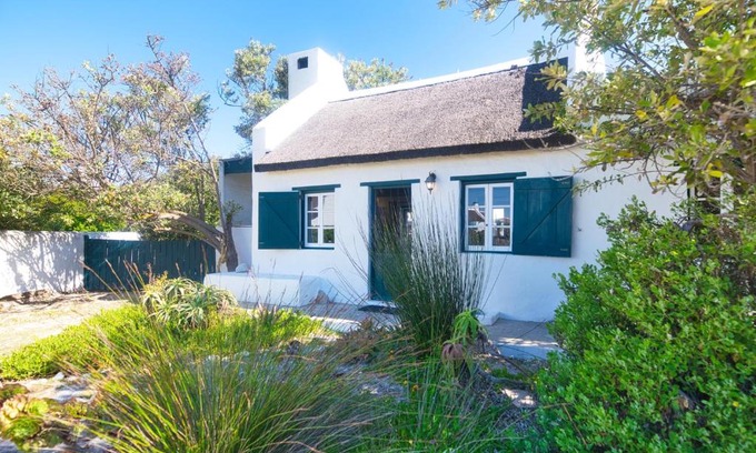 Struisbaai House | Le Petit Cottage In Langezandt Struisbaai