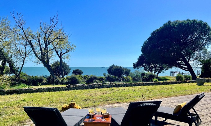 Ile-d'Aix Villa | Le petit Fauchon - Sea view villa