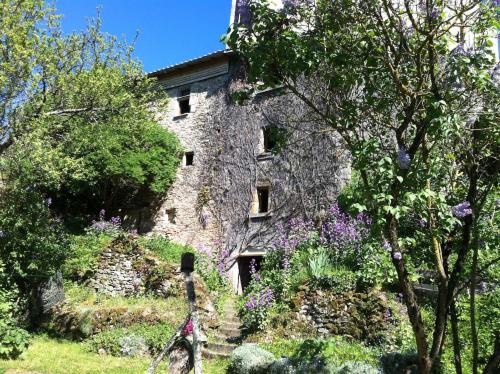 Bellac House | Le petit Fort Fleuri
