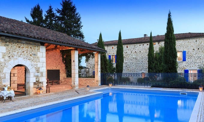 Vouthon Villa | Le Petit Mas - Five Bedroom Villa, Sleeps 8