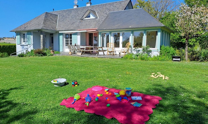 Orval sur Sienne House | Le petit perron House 143 m2 10 people max 10 minutes from the beach by car