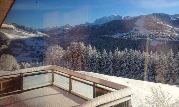 Saint-Nicolas-la-Chapelle Ski Chalet | Le Plan 007 Chalet de 10 Personnes Face au Mont-blanc Avec une vue Imprenable