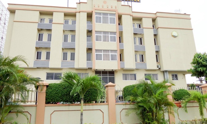 Ajah Hotel | Le Real Hotel