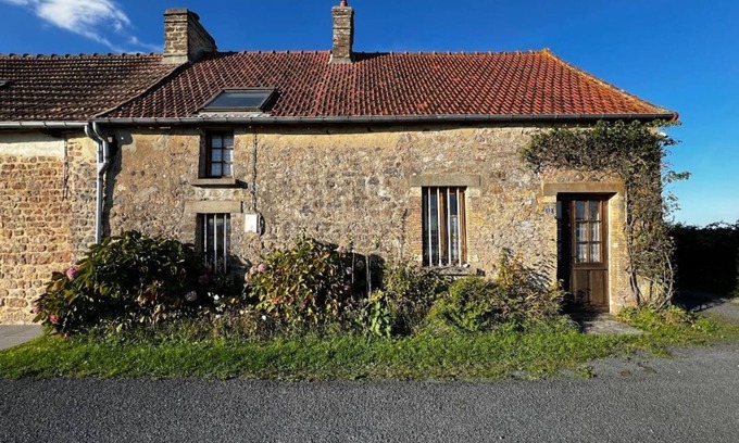 Montmartin-en-Graignes House | Le Refuge de la liberté, country house with view of the Baie des Veys