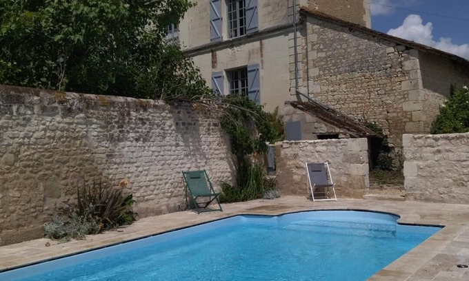 Antran House | "Le Relais d'Availles", a rural cottage near Chatellerault
