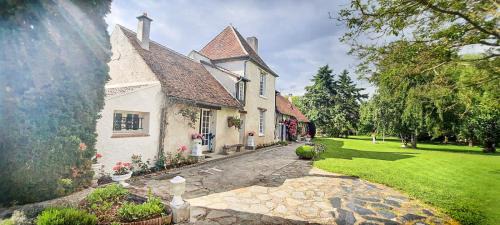 Courcy-aux-Loges House | Le relais d'Eugénie Maison d'hôtes en forêt d'Orléans