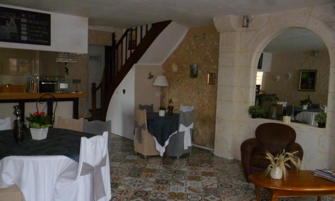 Montigny-le-Gannelon House | Le Relais de Montigny