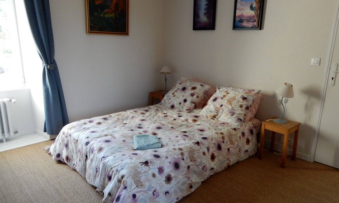 Clinchamps-sur-Orne House | Le Relais Francette Along the voie verte, pets welcome
