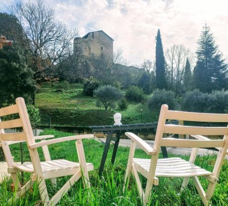Greoux-les-Bains Apartment | Le repaire des muses, Greoux studio