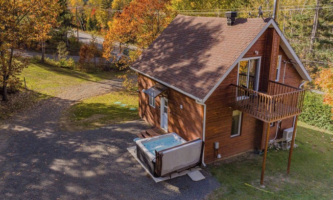 Mauricie Ski Chalet | Le Road Shack spa, Trois-Rives
