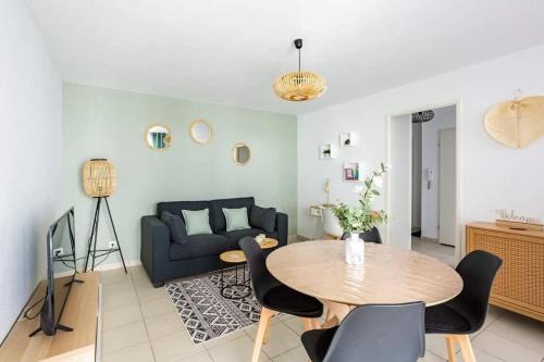 Cesson-Sevigne Apartment | Le Sévigné - Cosy et calme - balcon et parking
