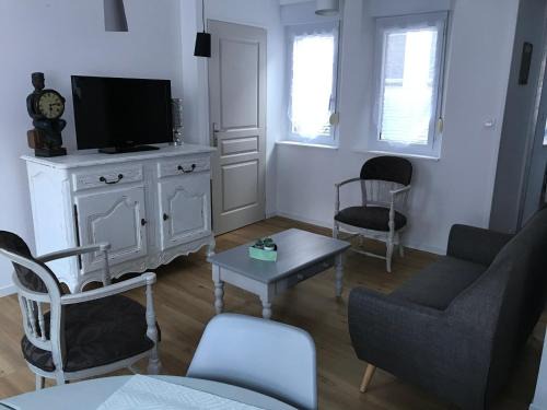 Roye Apartment | Le saint Pierre