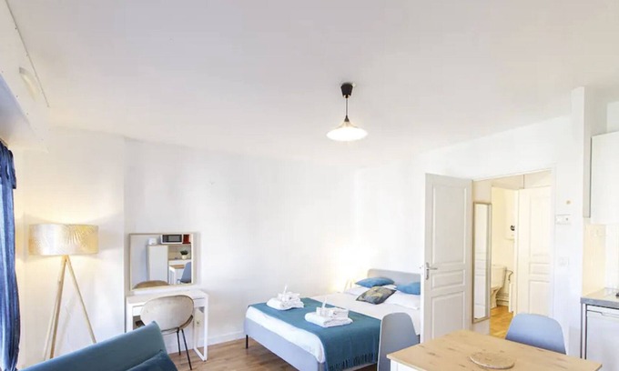 Laval Apartment | Le Salmson - 700m gare - Studio