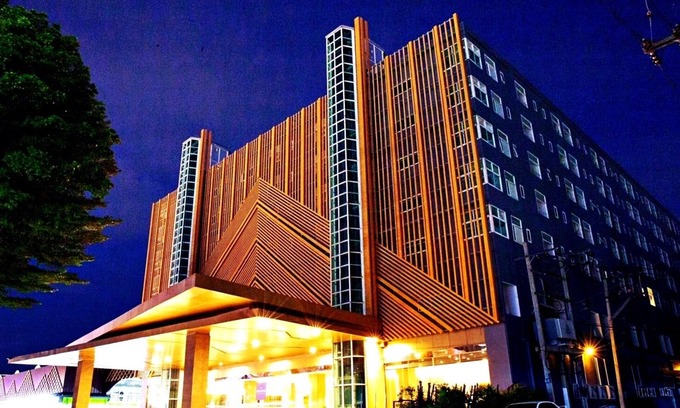 Bang Chalong Hotel | Le Srivaree Suvarnabhumi Airport Hotel