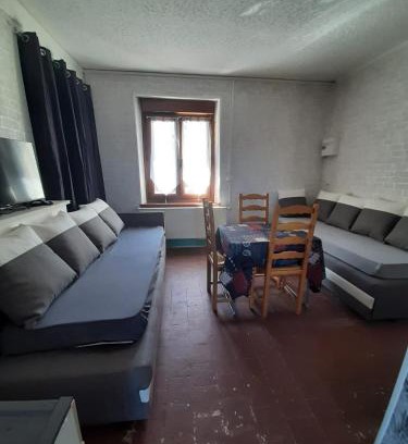 Saint-Gobert Apartment | Le studio à la campagne