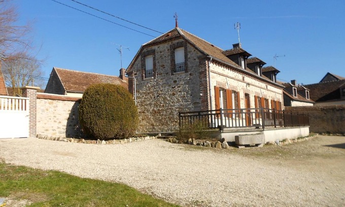 Bouy-sur-Orvin House | Le Tamaris - Bouy SUR Orvin