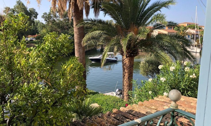 Port Grimaud Apartment | Le Tassergal : Port Gimaud/St Tropez, 2 Chambres vue sur L'eau
