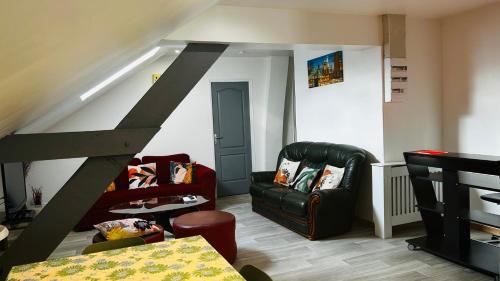 Laroche-Saint-Cydroine Apartment | LE TEMPS DUNE PAUSE xL