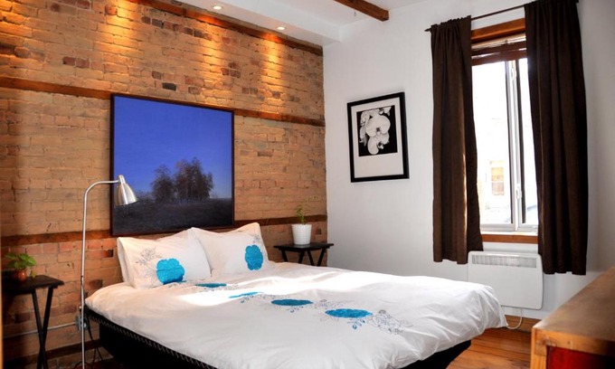 Pointe-Saint-Charles Apartment | Le Tierra del Fuego by HomeInMontreal