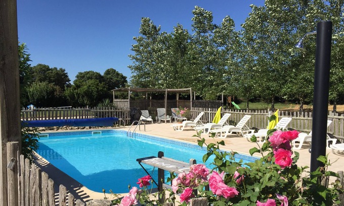 Hanc Cottage | Le Tilleul 3 bedroom Luxury Gite with Onsite Swimming Pool and Amazing Gardens