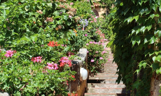 Magazzini Apartment | Le Tortore 15 with garden and sea view