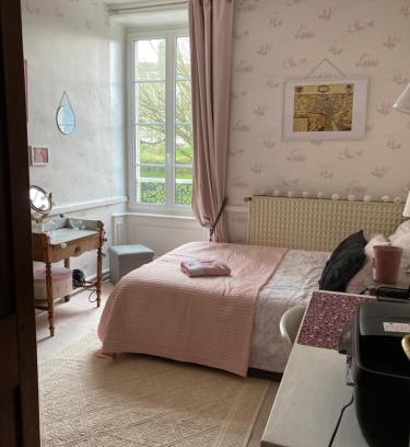 Le Bourgneuf-la-Foret Bed & Breakfast | Le Trianon