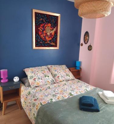 Esbly Apartment | Le vintage, 10 min de Disney et 30 min de Paris - 50 m gare