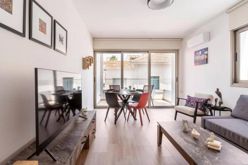 Larnaca City Centre Apartment | Le Voyageur II